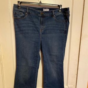 Lane Bryant Signature fit mid rise bootcut